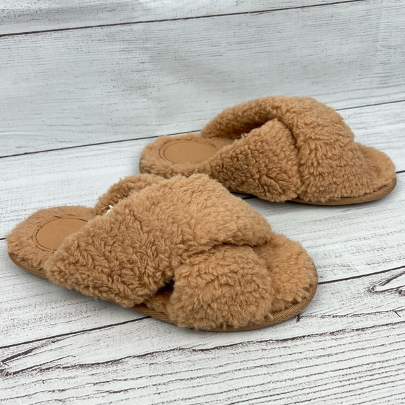 Stars above fur slippers size 5/6 - Picture 7 of 9